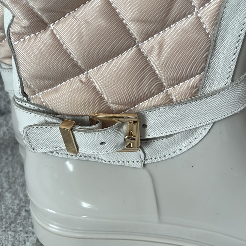 Michael Kors Fulton Quilted Rubber boots Size 10 Beige Cream Gold Like new - Picture 7 of 16
